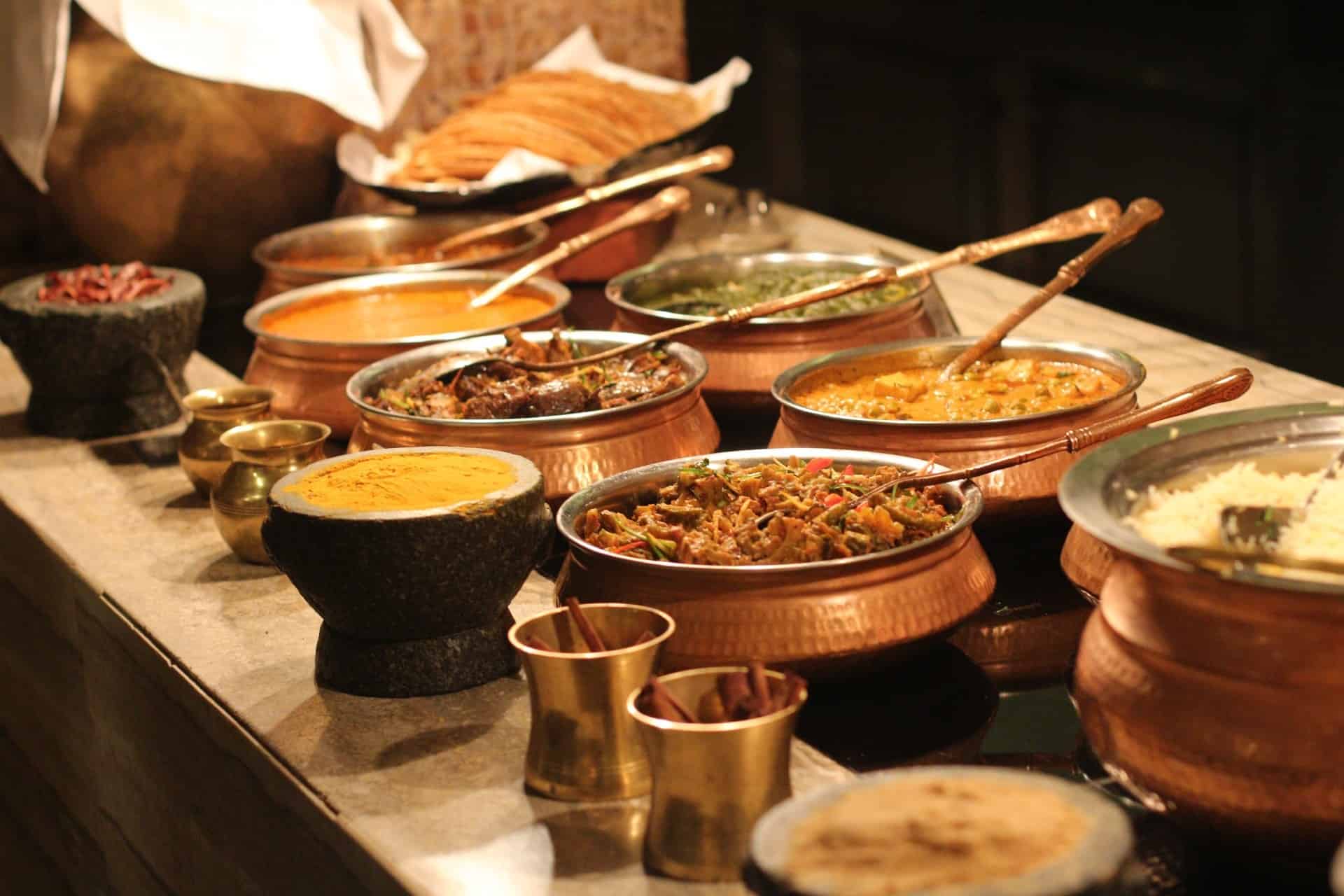 A long shared lunch table, the format of the WS Hospitality Summit